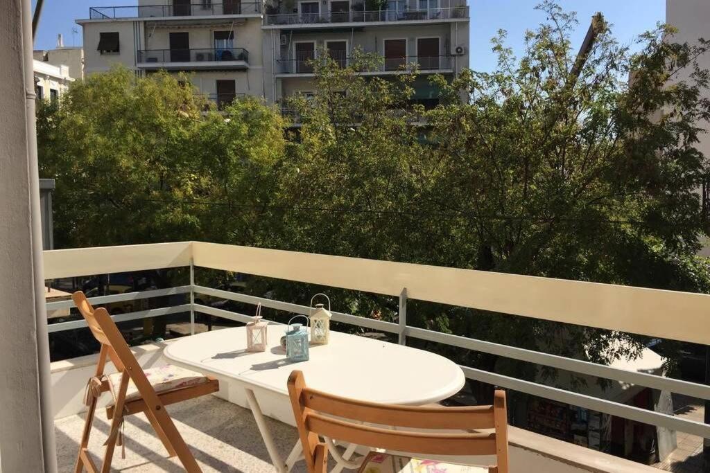 Classical Apartment In Acropolis Atenas Exterior foto